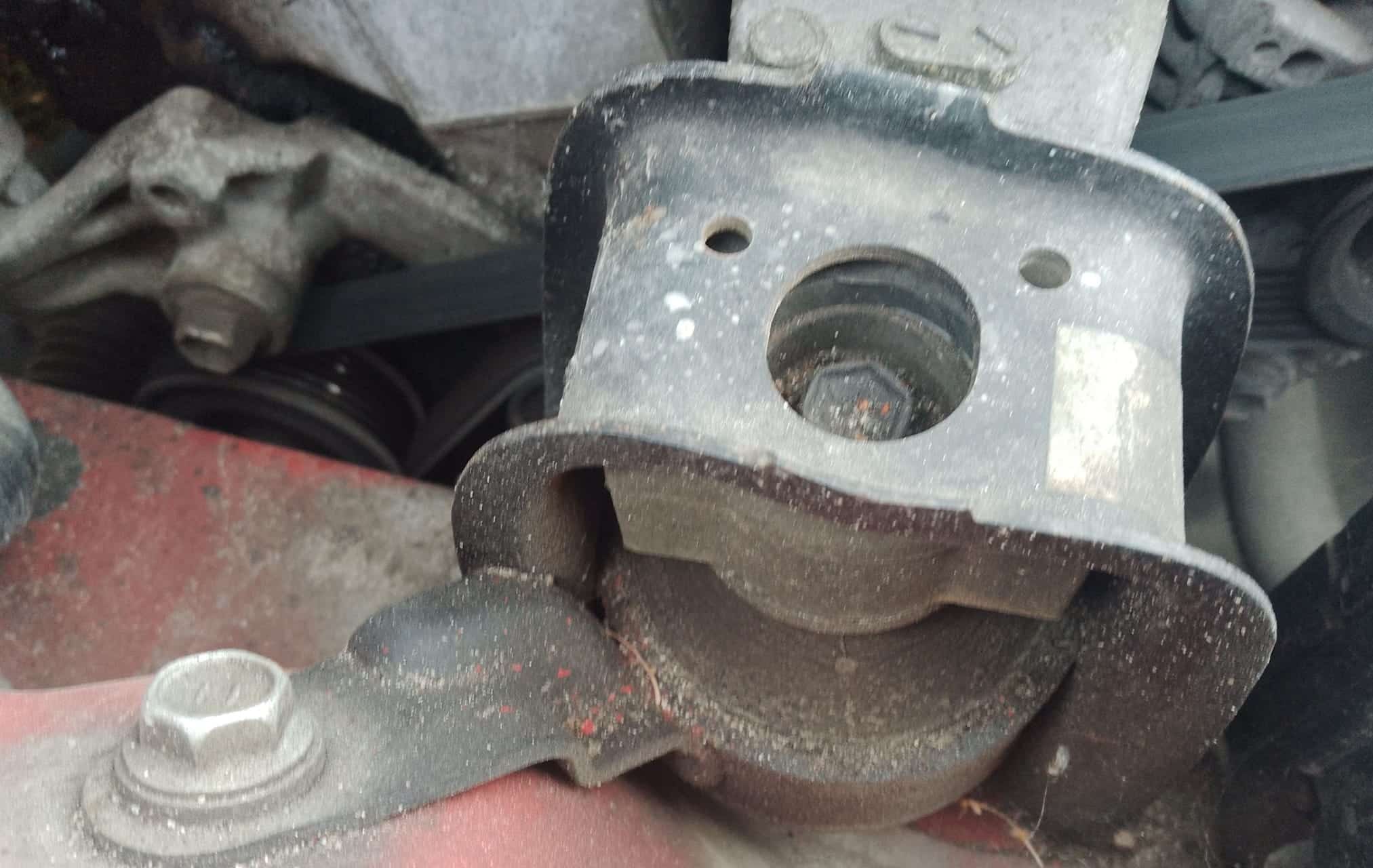 Poduszka Silnika Objawy I Przyczyny Zużycia Blog Fixmycar Pl